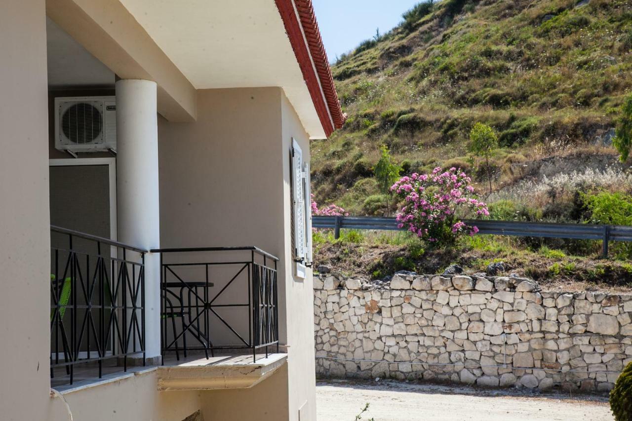 Maspali Apartments Lixouri Ngoại thất bức ảnh
