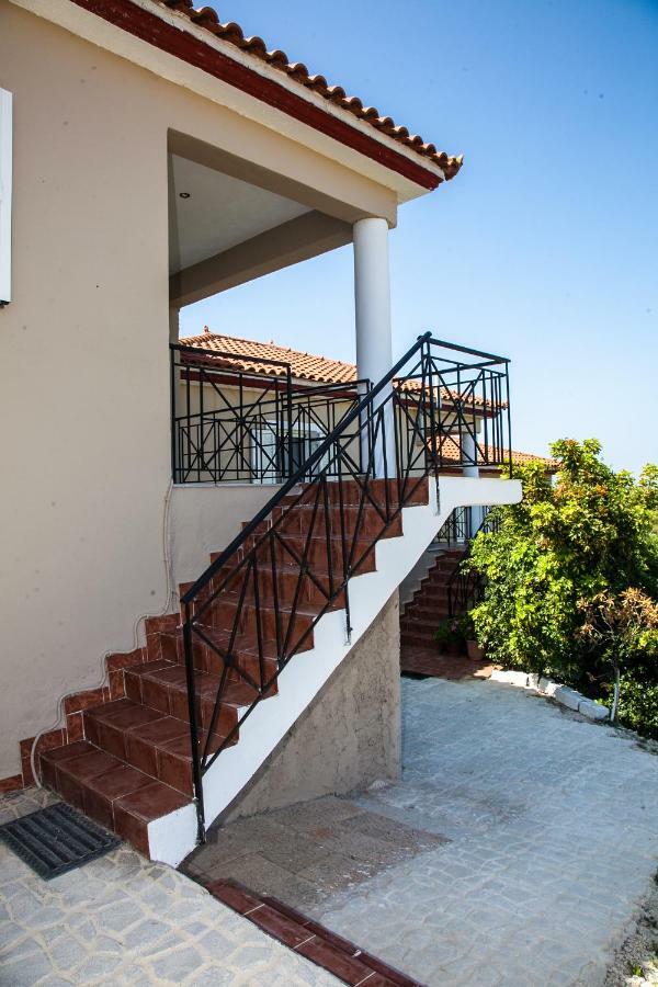 Maspali Apartments Lixouri Ngoại thất bức ảnh